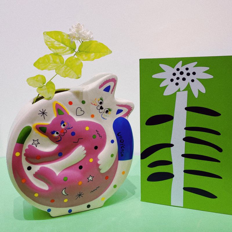 Sweetheart Cats Vase