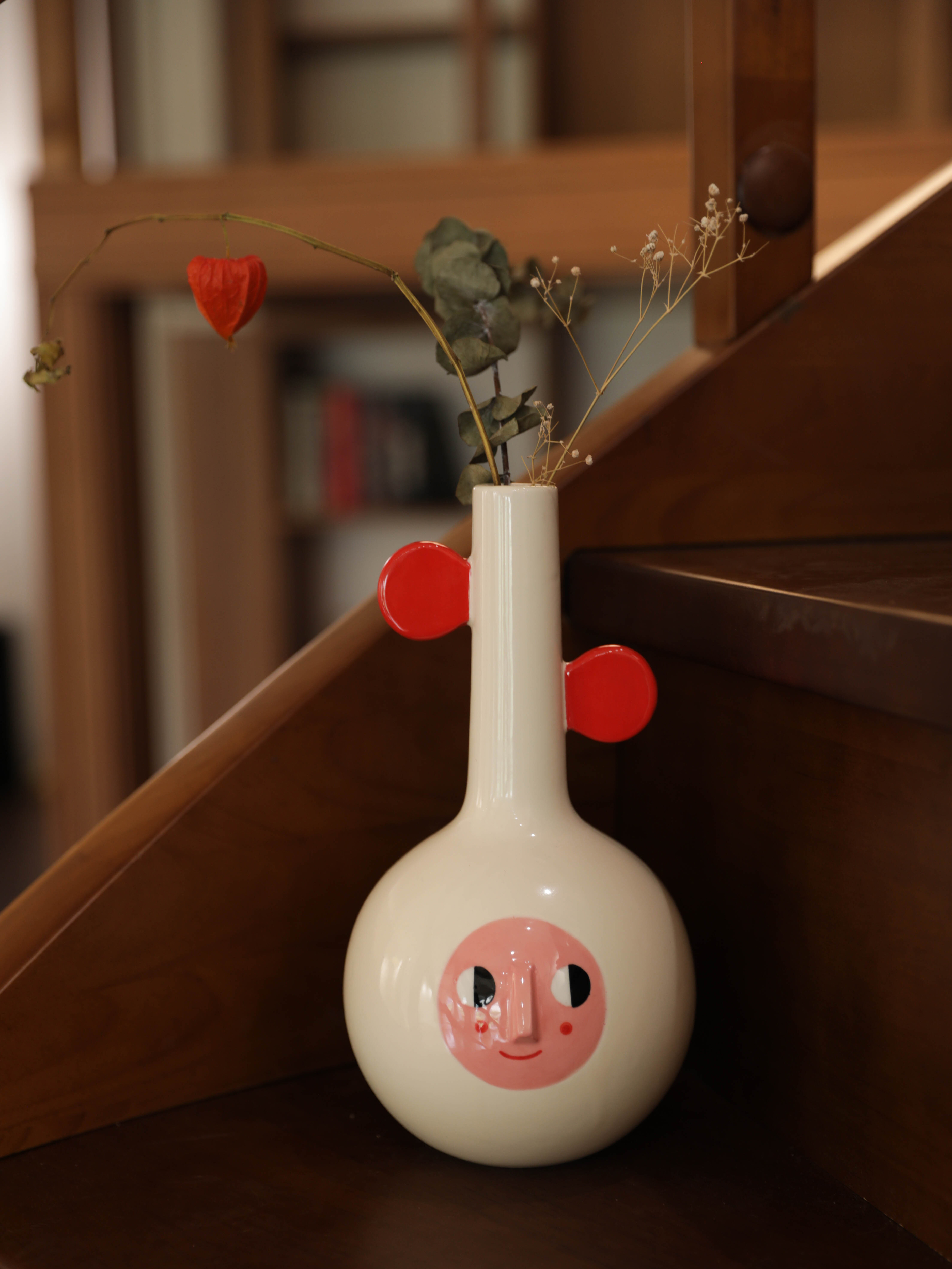 Red Ear Daydream Vase
