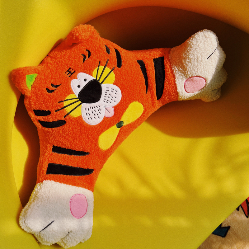 Hug Me Tiger Cushion