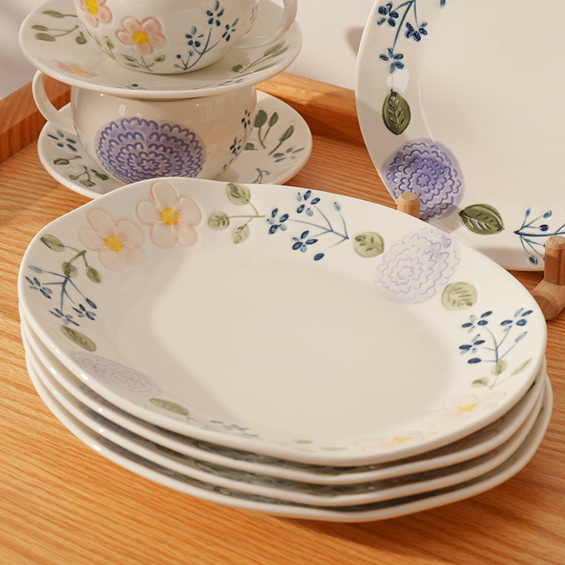 Bloomy Day Plates image 3