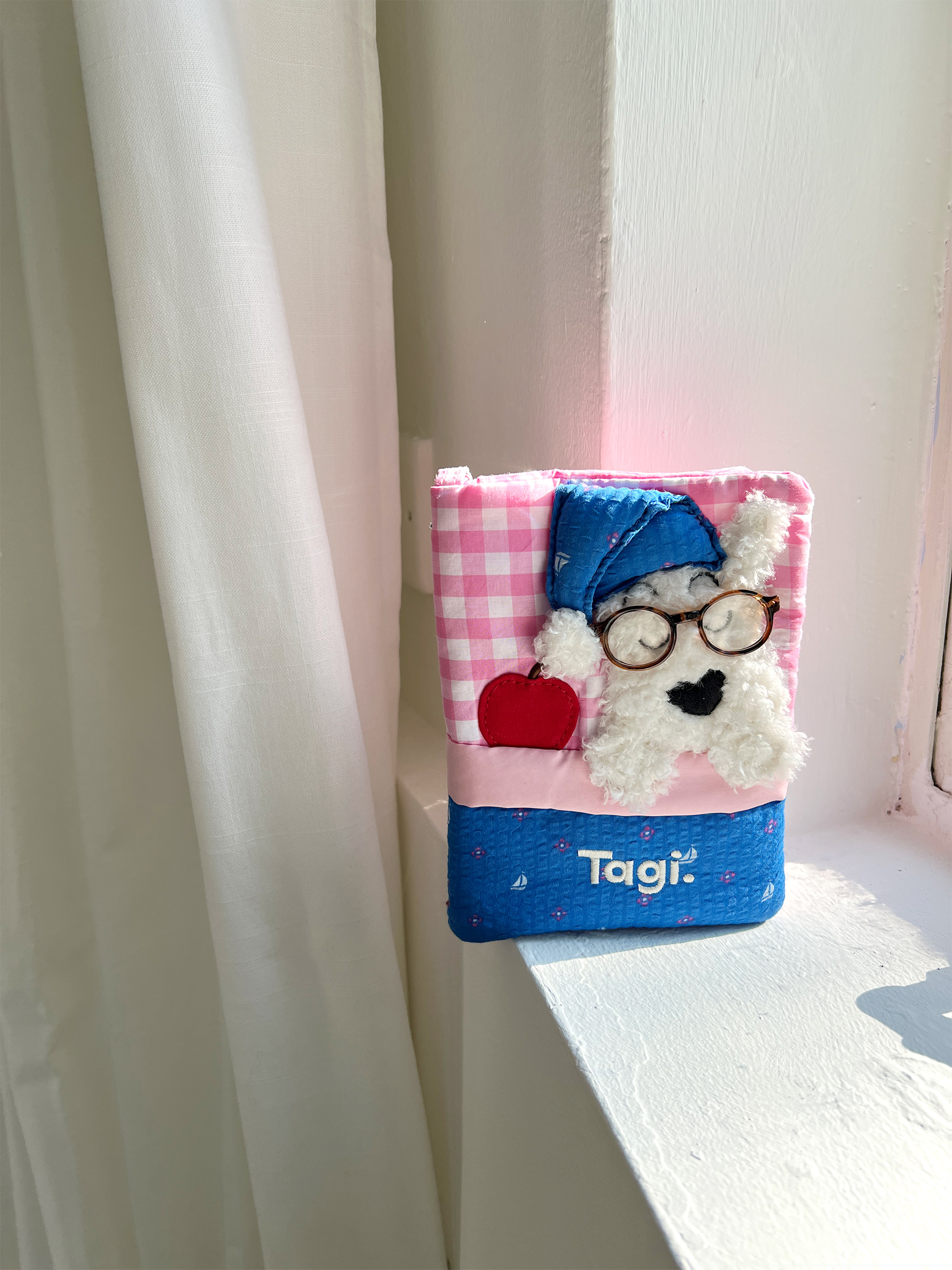 Sleepy Pup Passport Pouch image 3