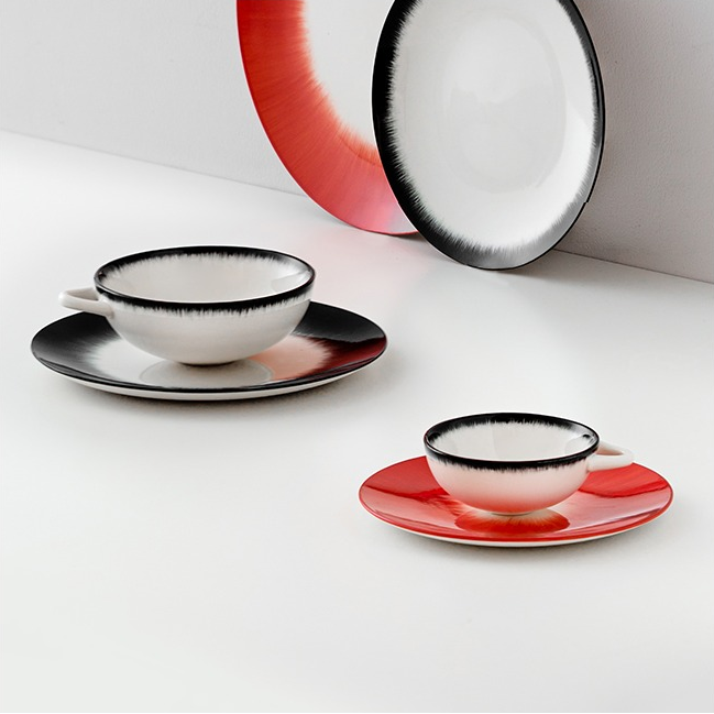 Noir Nova Gradient Plates image 1