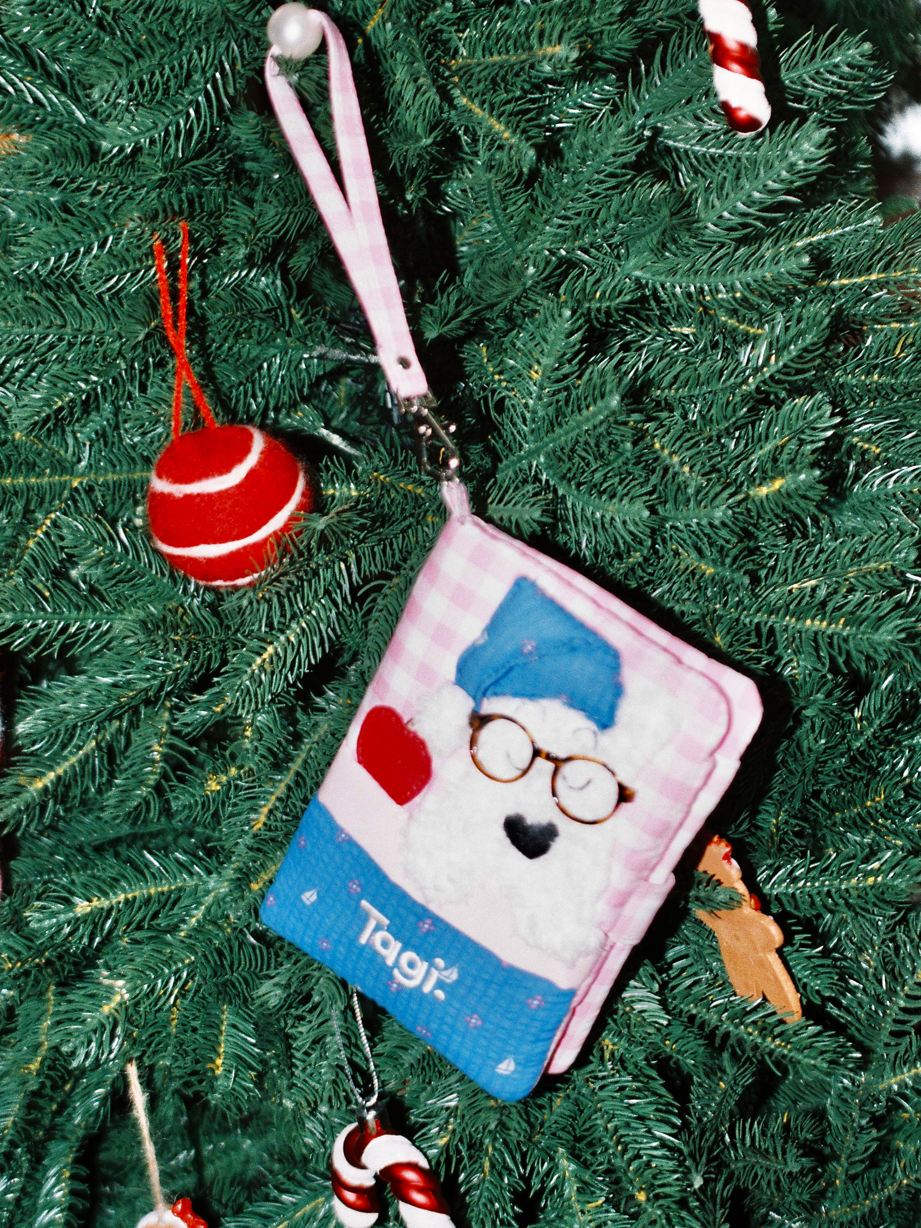 Sleepy Pup Passport Pouch image 2