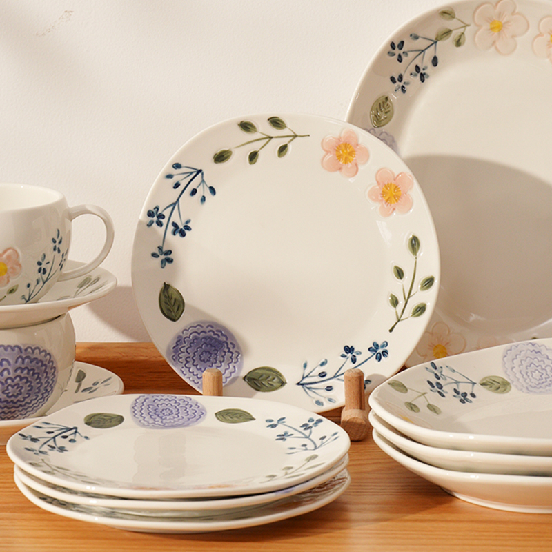 Bloomy Day Plates image 0