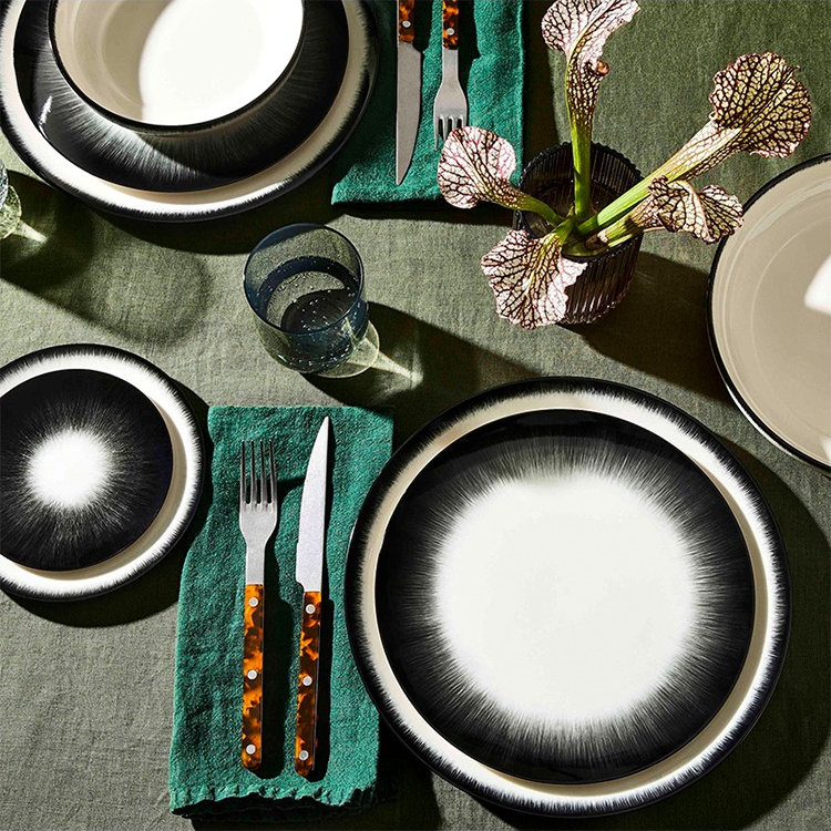 Shadowflame Porcelain Set image 1