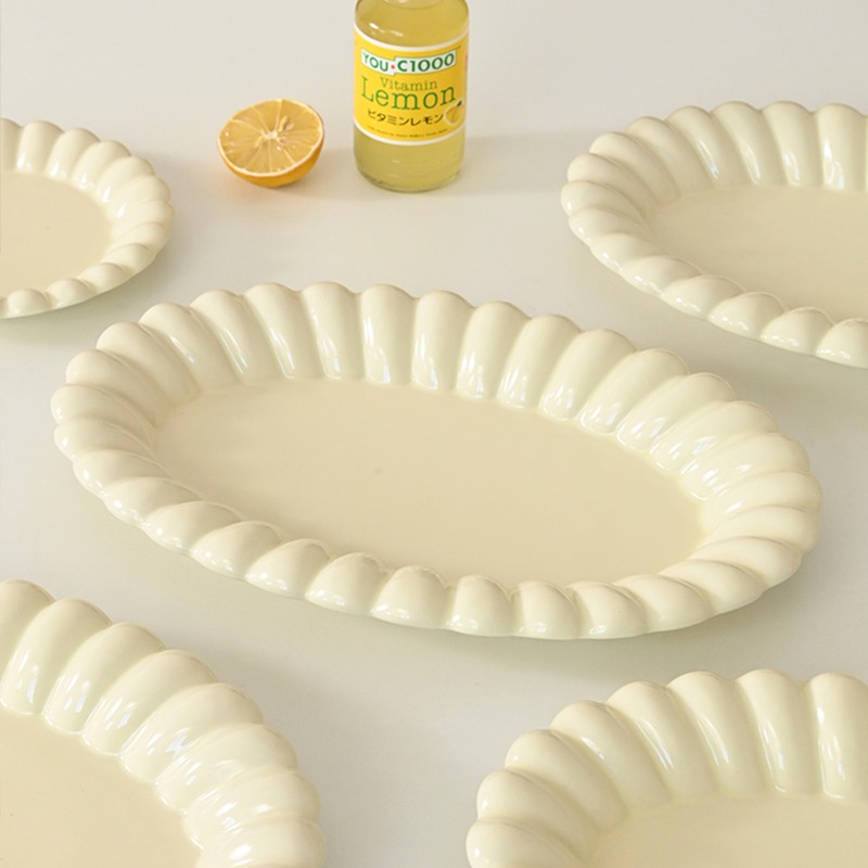 Cream Puff Plate image 0