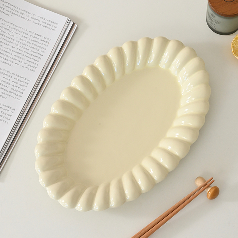 Cream Puff Plate image 2