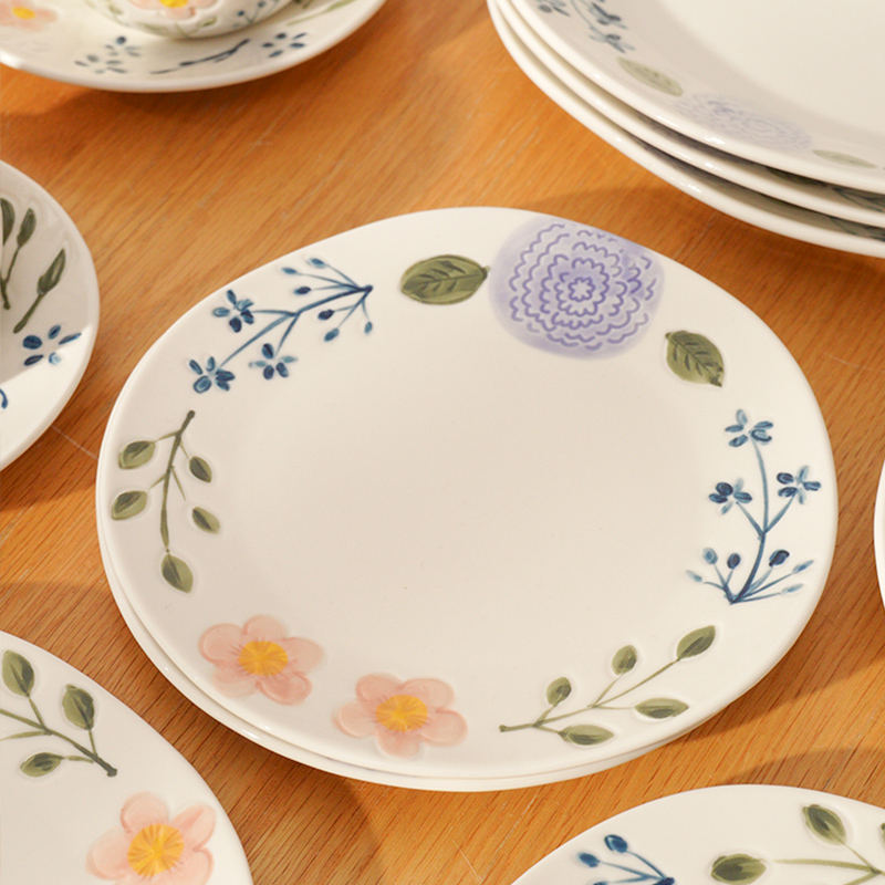 Bloomy Day Plates image 2