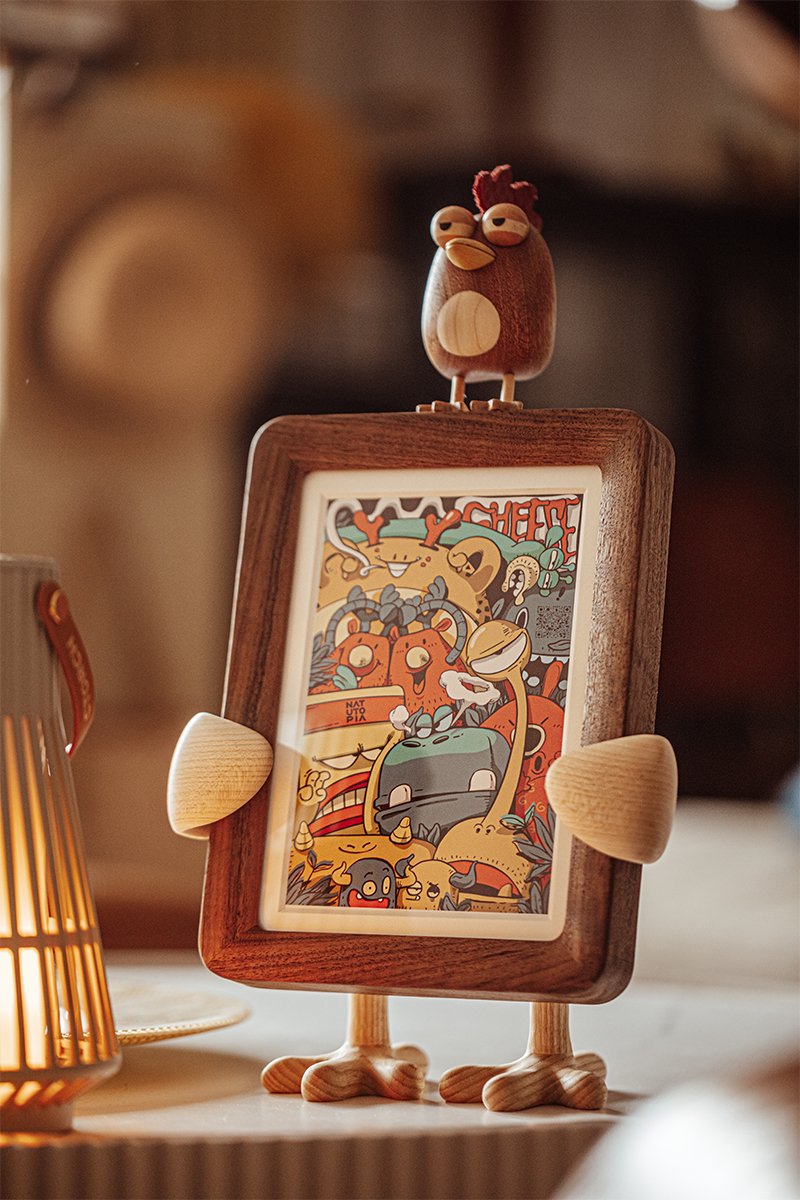 Clucky Stand Photo Frame - Image 2